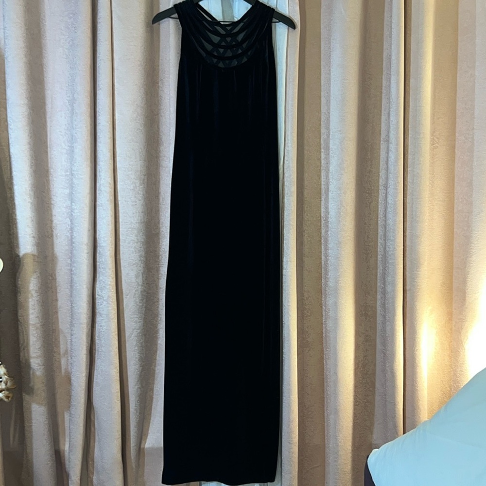 Gina Bacconi Size 10 Black Velour Maxi Gown